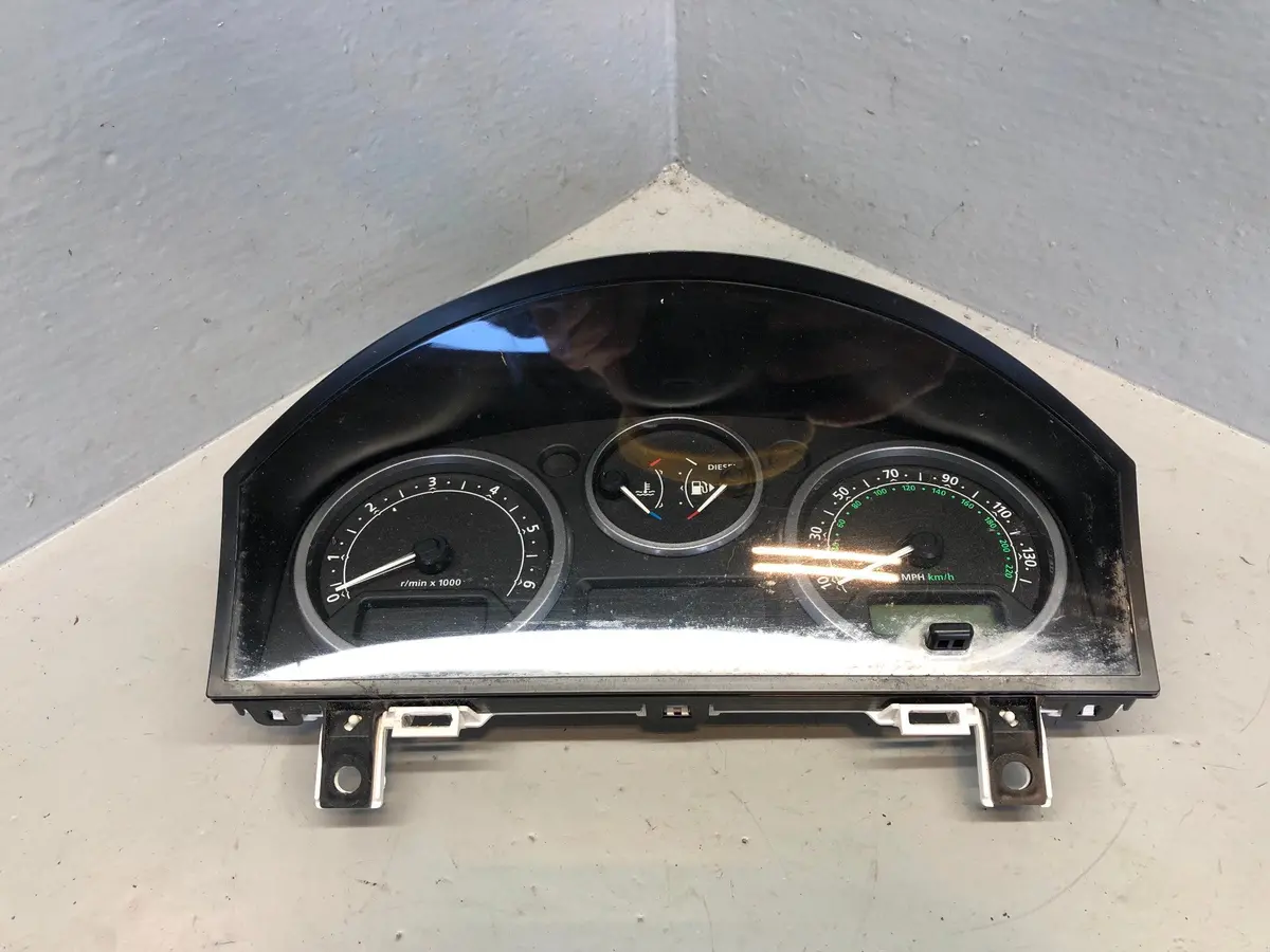 Discovery 3 Instrument Cluster 2.7 Tdv6 Yac500097 Land Rover 2004 To 2007 K21105 1