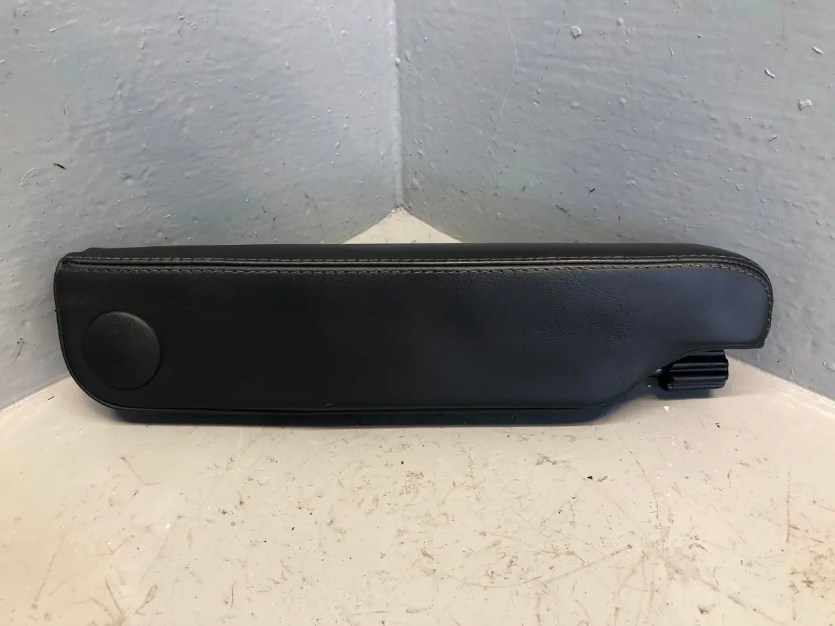 Discovery 4 Armrest Near Side Passenger Black Land Rover 2009 To 2016 L17036 1