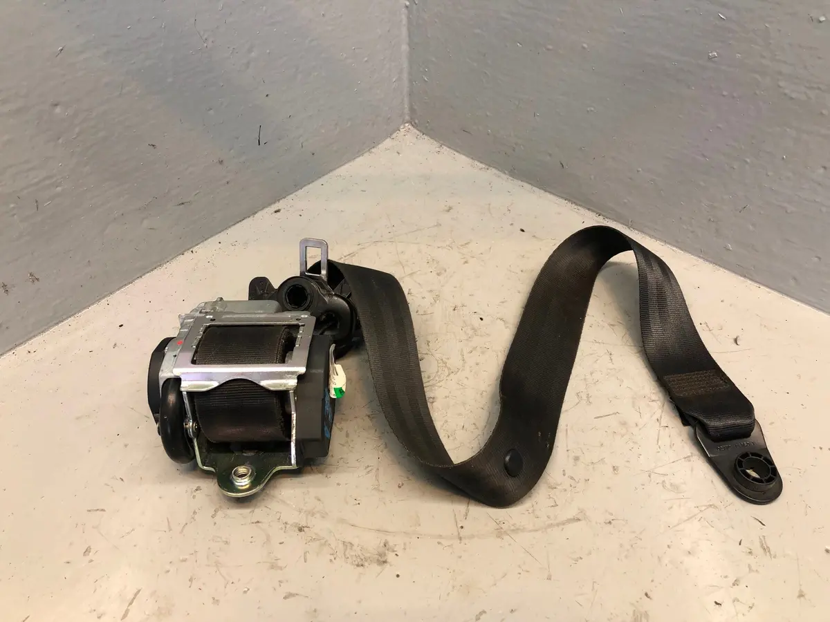 Discovery 3 Seat Belt Off Side Front Black Land Rover 2008 To 2009 Type 1 1