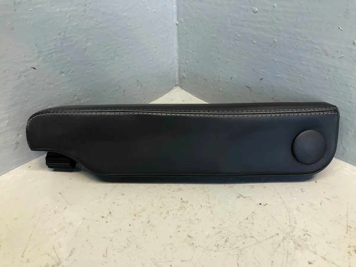 Discovery 4 Armrest Off Side Driver Black Land Rover 2009 To 2016 L17036 1