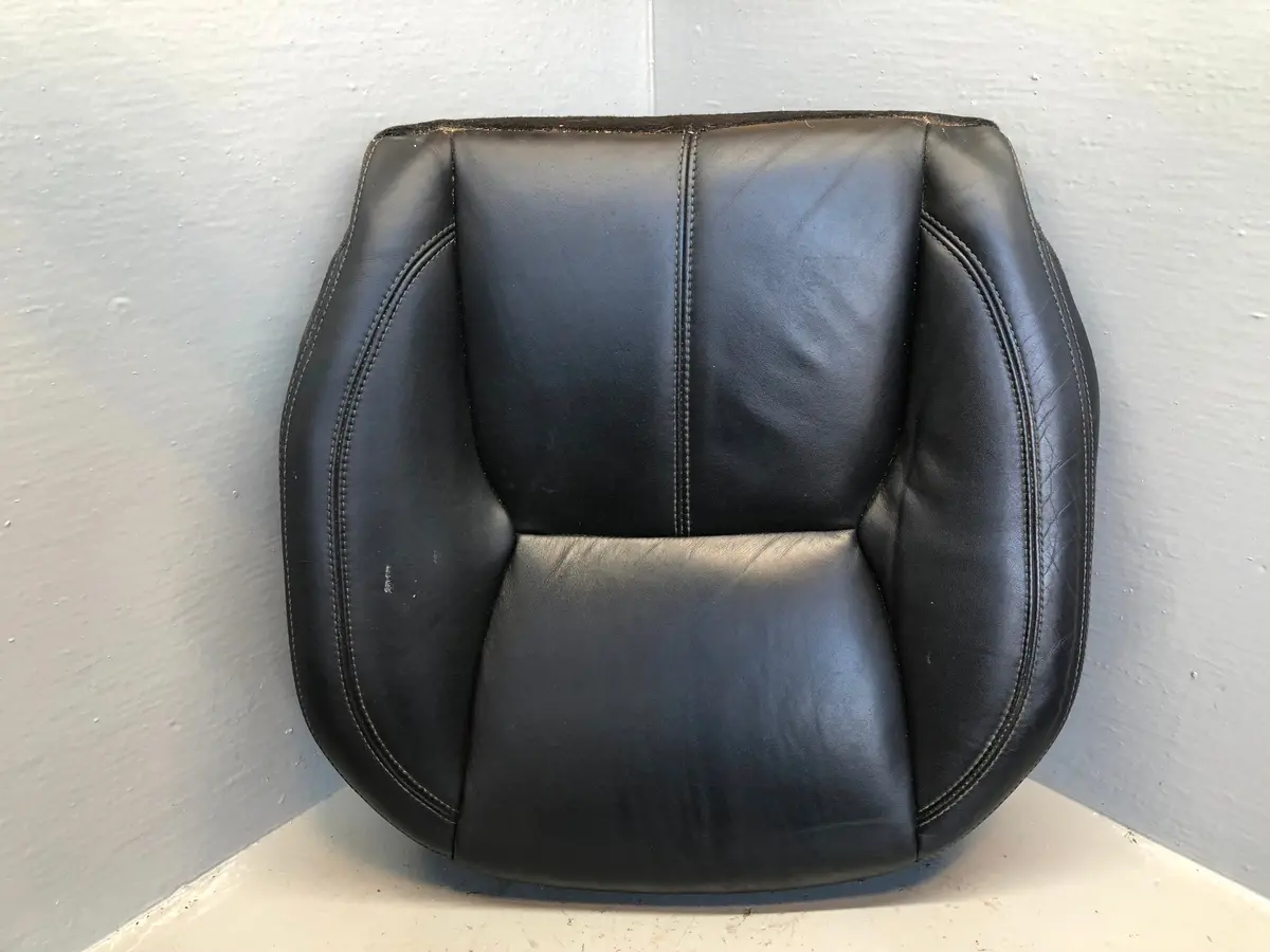 Discovery 4 Seat Padded Base Near Side Front Black Leather Land Rover L17036 1