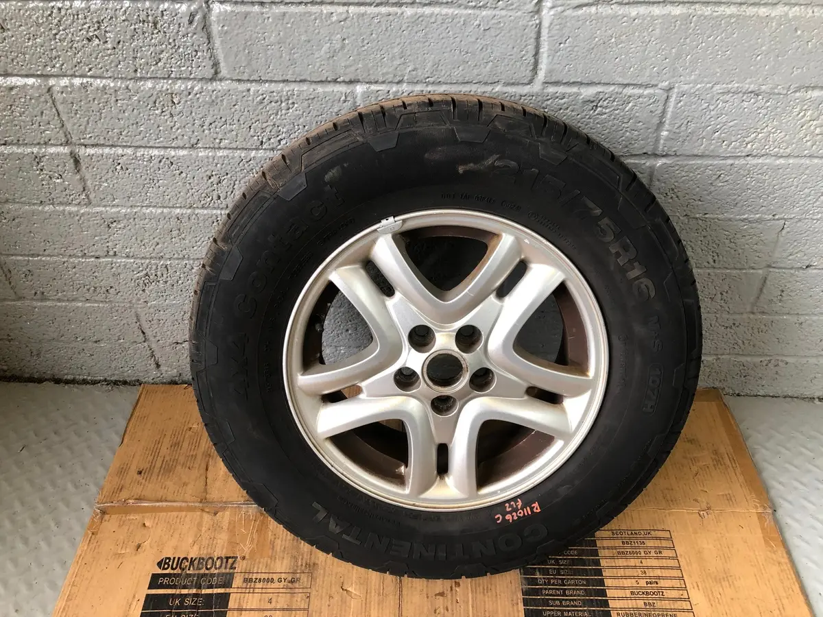 Freelander 2 Alloy Wheel And Tyre 16" Land Rover 215/75R16 2006 To 2015 R11026c 1