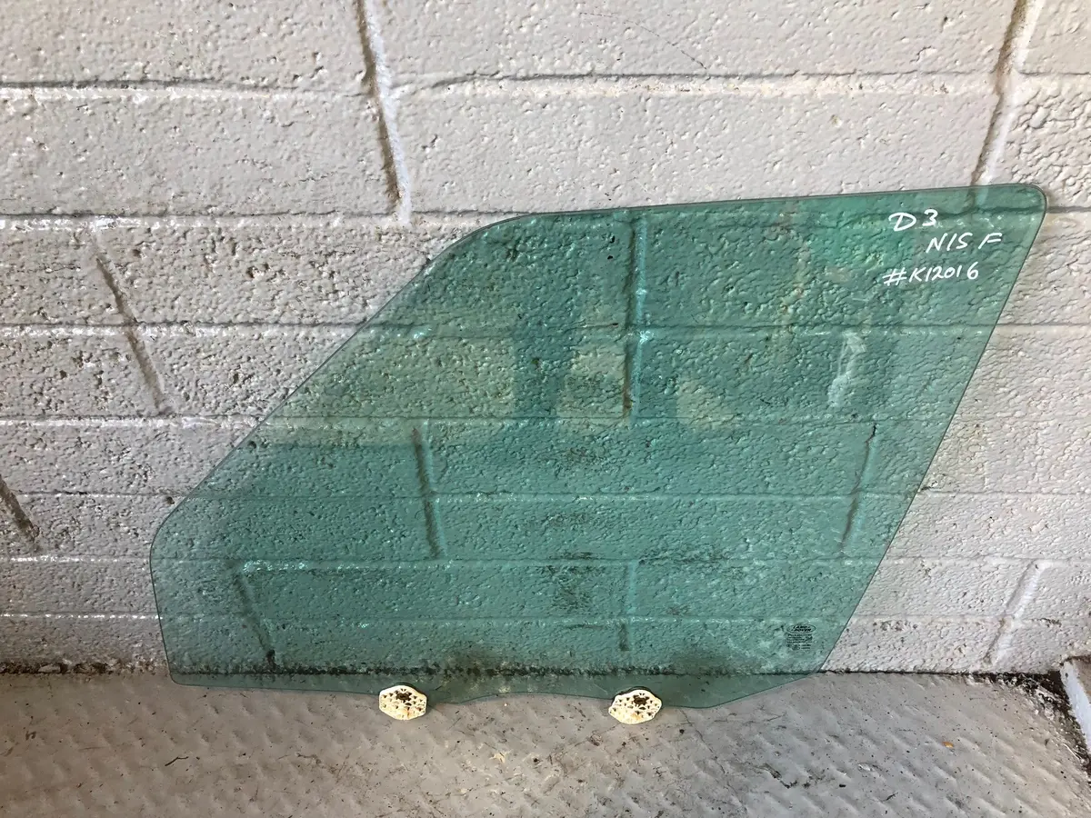 Discovery 3 Window Glass Near Side Front Land Rover 2004 To 2009 K12016 1