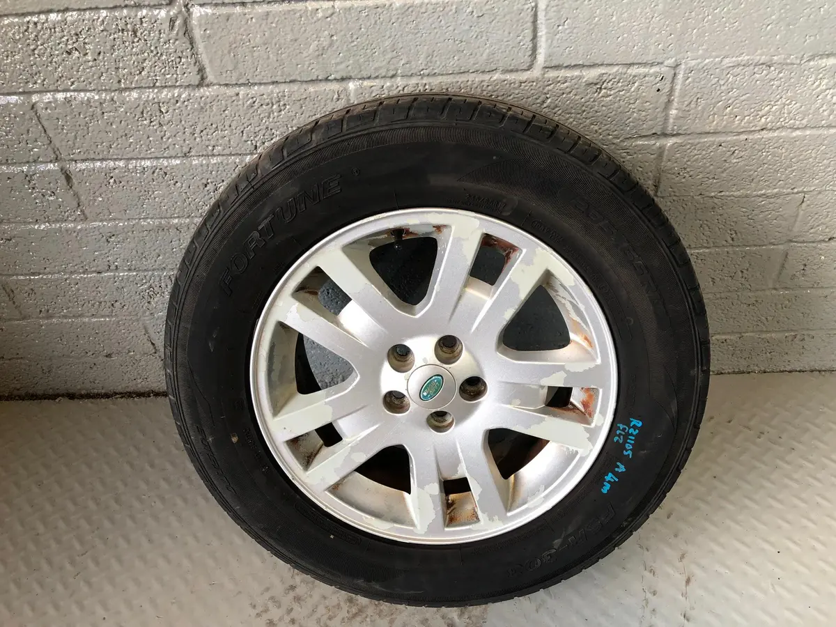 Freelander 2 Alloy Wheel And Tyre 17" Land Rover 235/65R17 2006 To 2015 R21105a 1