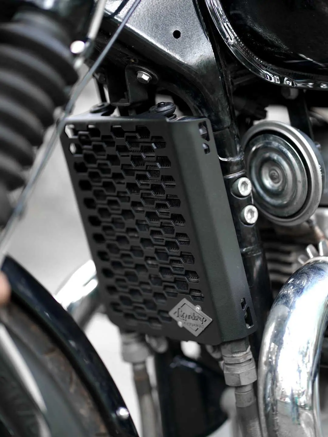 Legundary Interceptor Radiator Grill 1