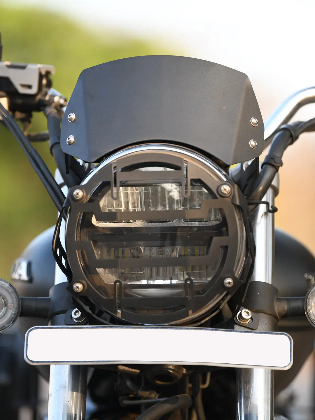 Legundary Hness Zephyr Pro Metal Visor 1